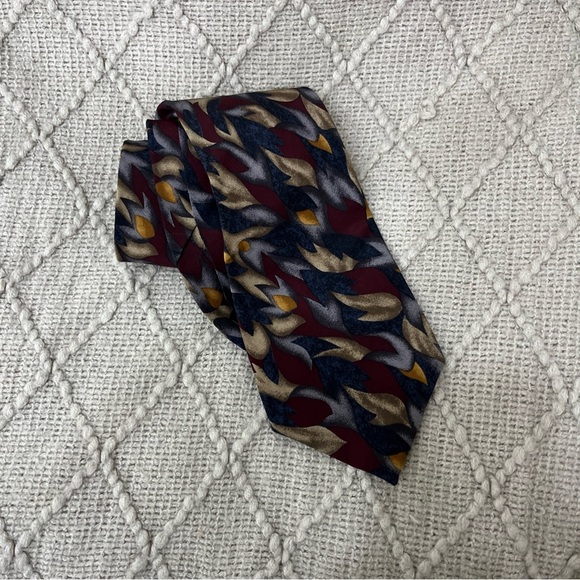 Jimmy V -Jim Valvano Bob Costas Collection Two 100% Silk Tie - Picture 7 of 7